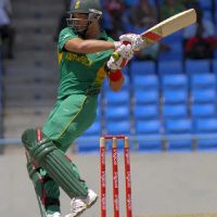 jacques-kallis-pulls-to-the-boundary